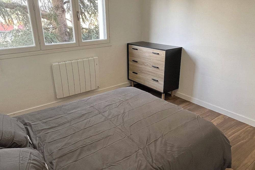 Apartamento entero, La chamalieroise - sleeps 4 - wifi in Chamalières, Parque Natural Regional Volcans d'Auvergne