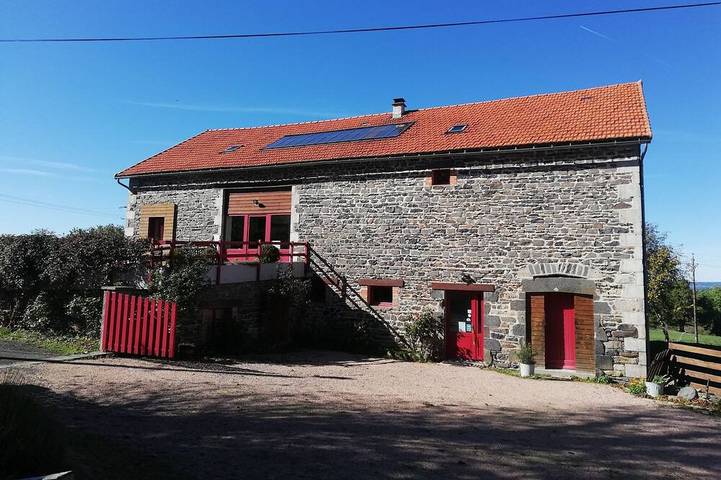 Gîte pour 15 personnes, avec jardin et terrasse dans Cisternes-la-Forêt