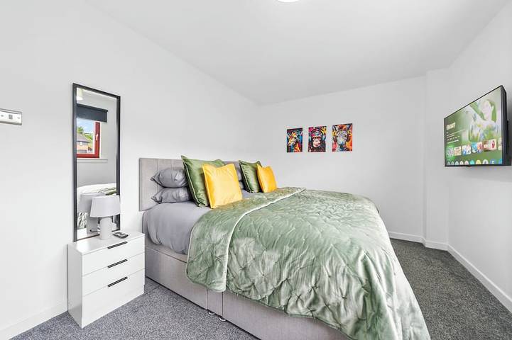 Ganze Wohnung, 3 bed Modern Apartment near Glasgow city Centre,Glasgow airport and Loch Lomond in West Dunbartonshire