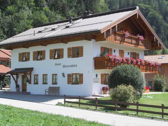 Ferienwohnung für 3 Personen, mit Balkon und Garten sowie Ausblick in Oberwössen