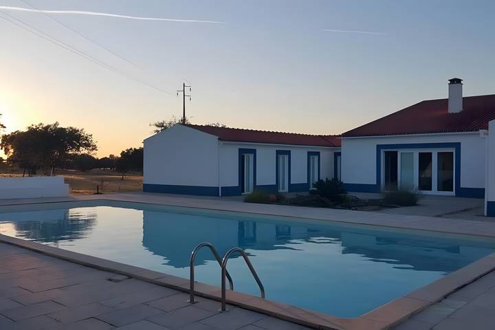 Apartamento de férias para 8 pessoas, com Jardim em Arraiolos