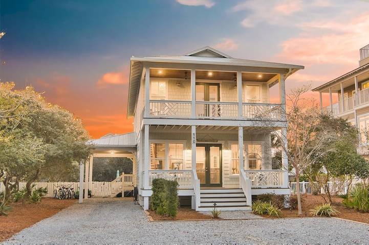 Vacation rental for 10 people, with balcony in Blue Mountain Beach