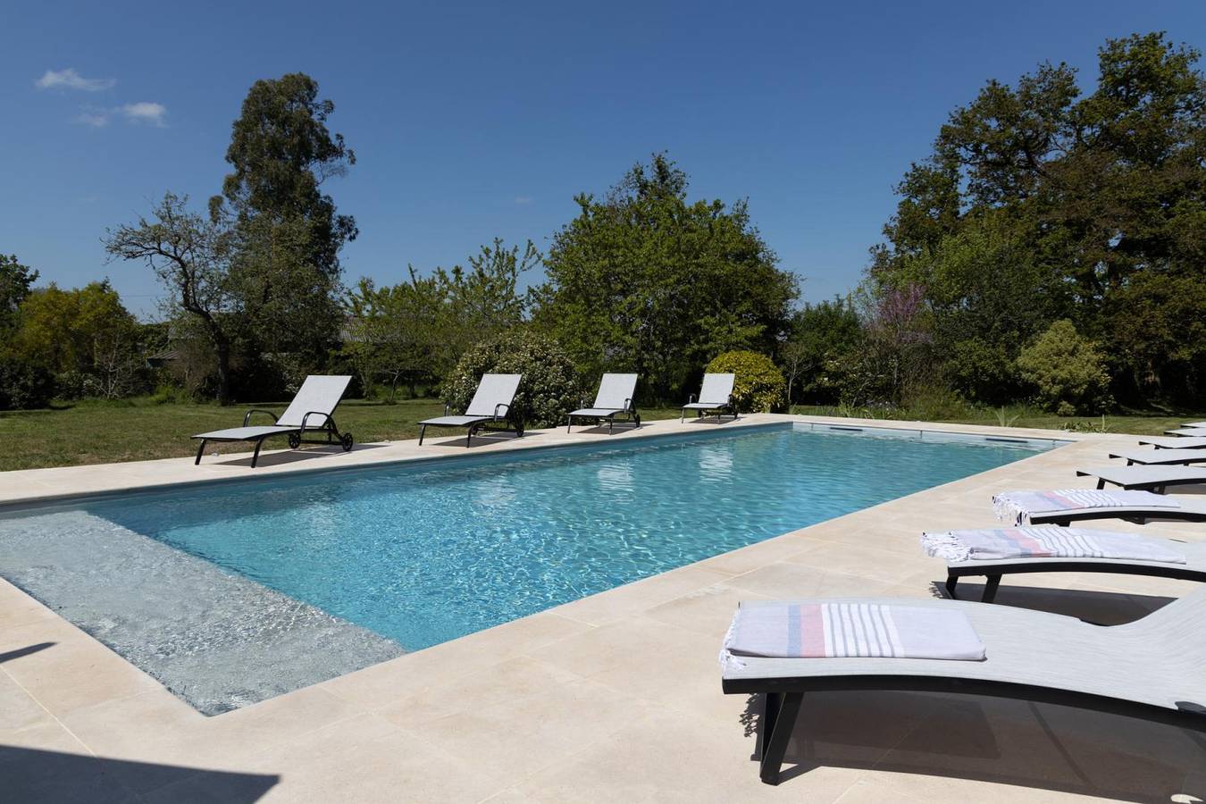 Heol in Ambon, Côte des Mégalithes