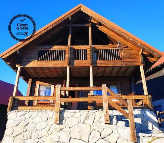 Three-Bedroom Chalet in Cortes do Meio, Serra da Estrela