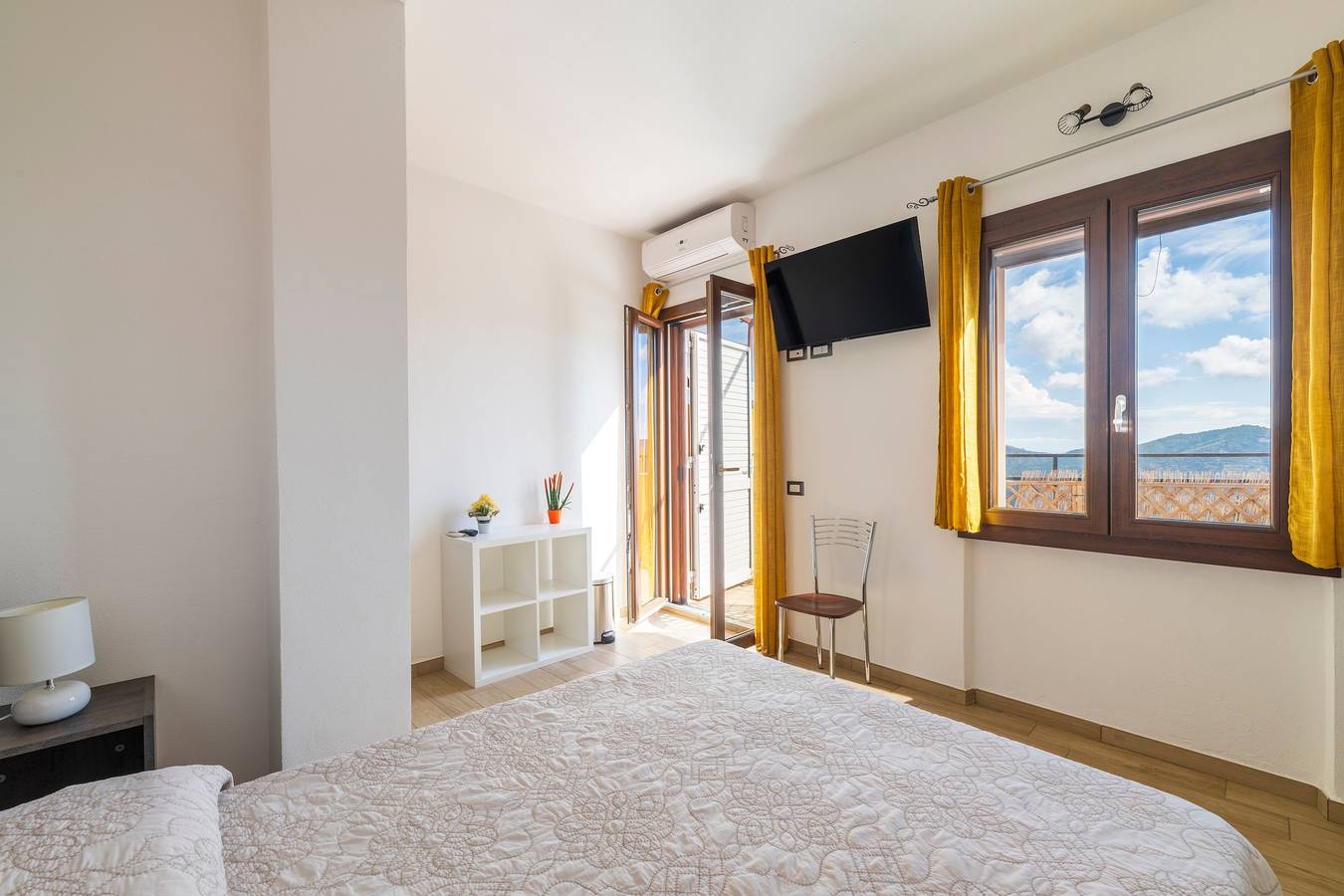 Tweepersoonskamer met privébadkamer en panoramisch terras, foto 12