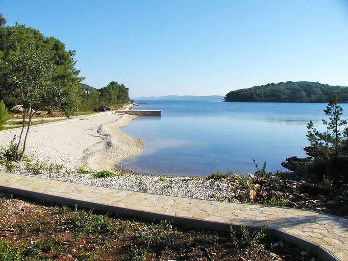 Maya - Maya 100.1 in Zadar (Kommun), Otok Molat