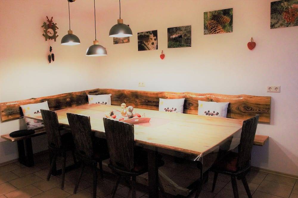 Ganze Wohnung, Ferienhaus Sport Rees,Familien-Ferienwohnung,30 Minuten nach Freiburg,Europapark in Suedlicher Schwarzwald, Oberried