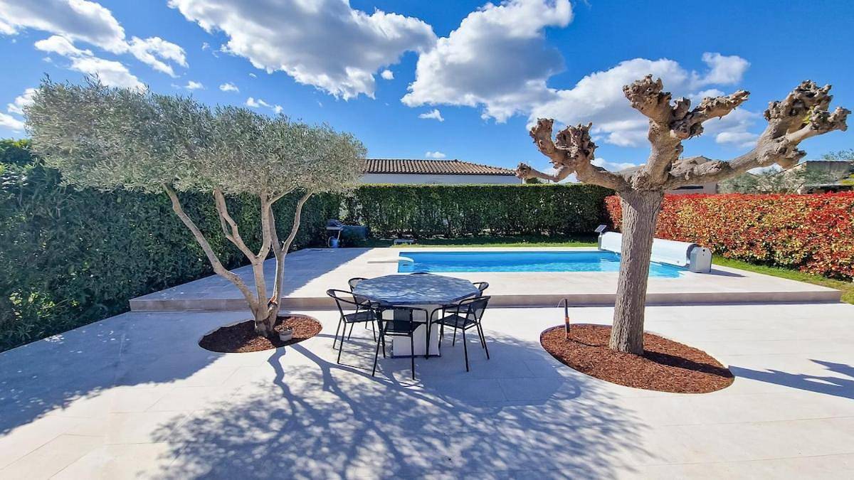 Three-Bedroom Home in Aigues-Vives, Côte méditerranéenne (France)