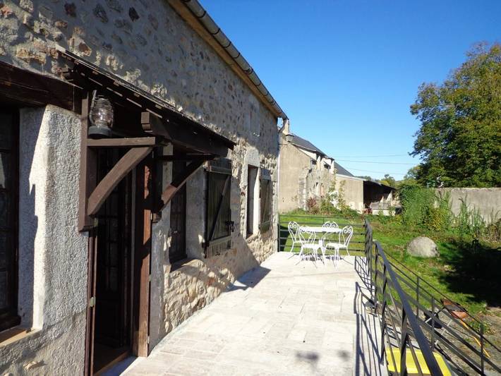 Charmantes renoviertes 3-Zimmer-Haus im Morvan in Quarré-les-Tombes, Naturpark Morvan