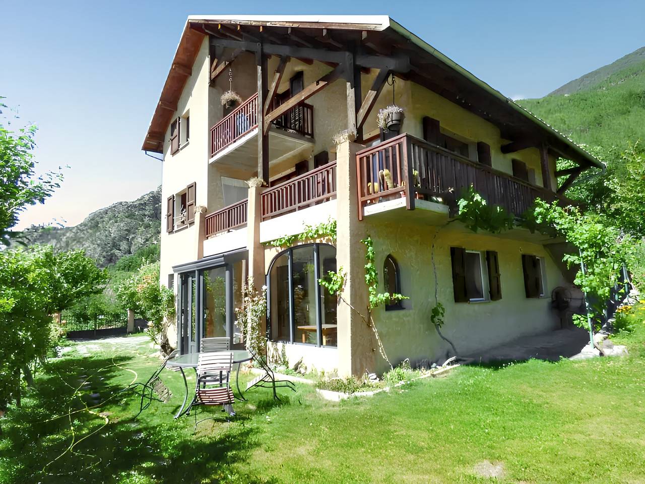 Ganze Wohnung, Ruhige Wohnung in Saint-Crepin mit Bergblick in Saint-Crépin (Hautes-Alpes), Nationalpark Écrins
