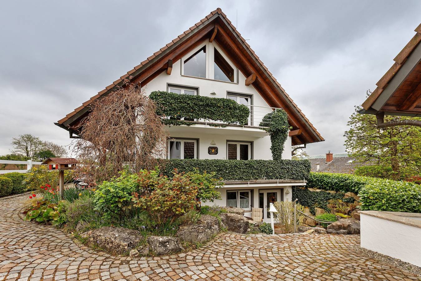 Entire apartment, Apartment 'Würtenberger 68 Qm' with Private Terrace, Private Garden and Wi-Fi in Öhningen, Untersee