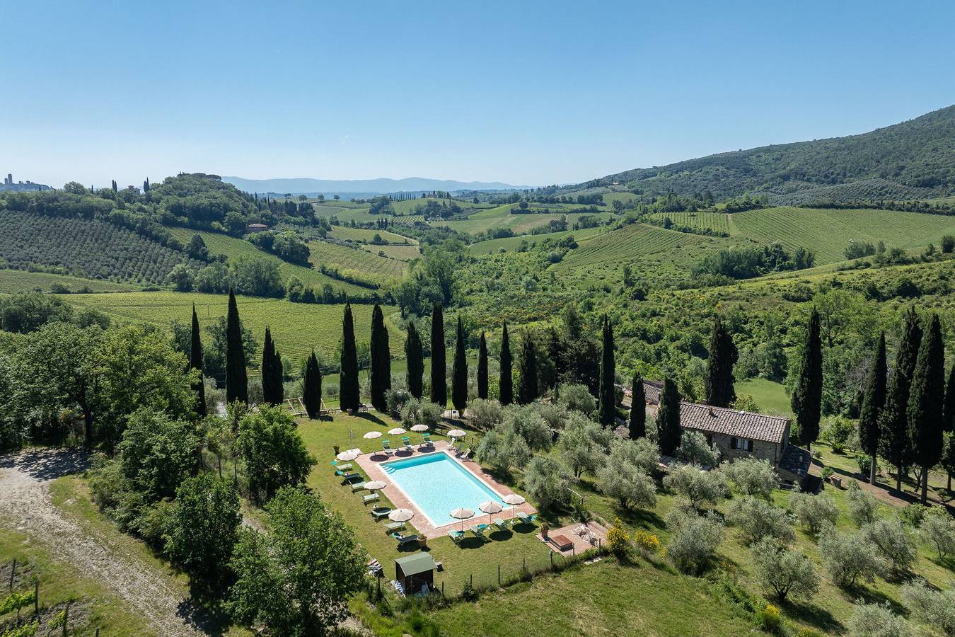 Podere le Lune with Pool, San Gimignano in San Gimignano, Siena Province