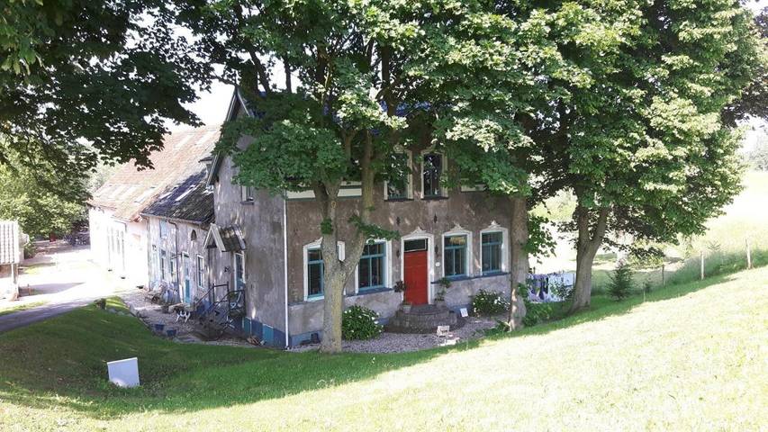 Location de vacances pour 3 personnes, avec Terrasse ainsi que Jardin et Vue dans Lekkerkerk