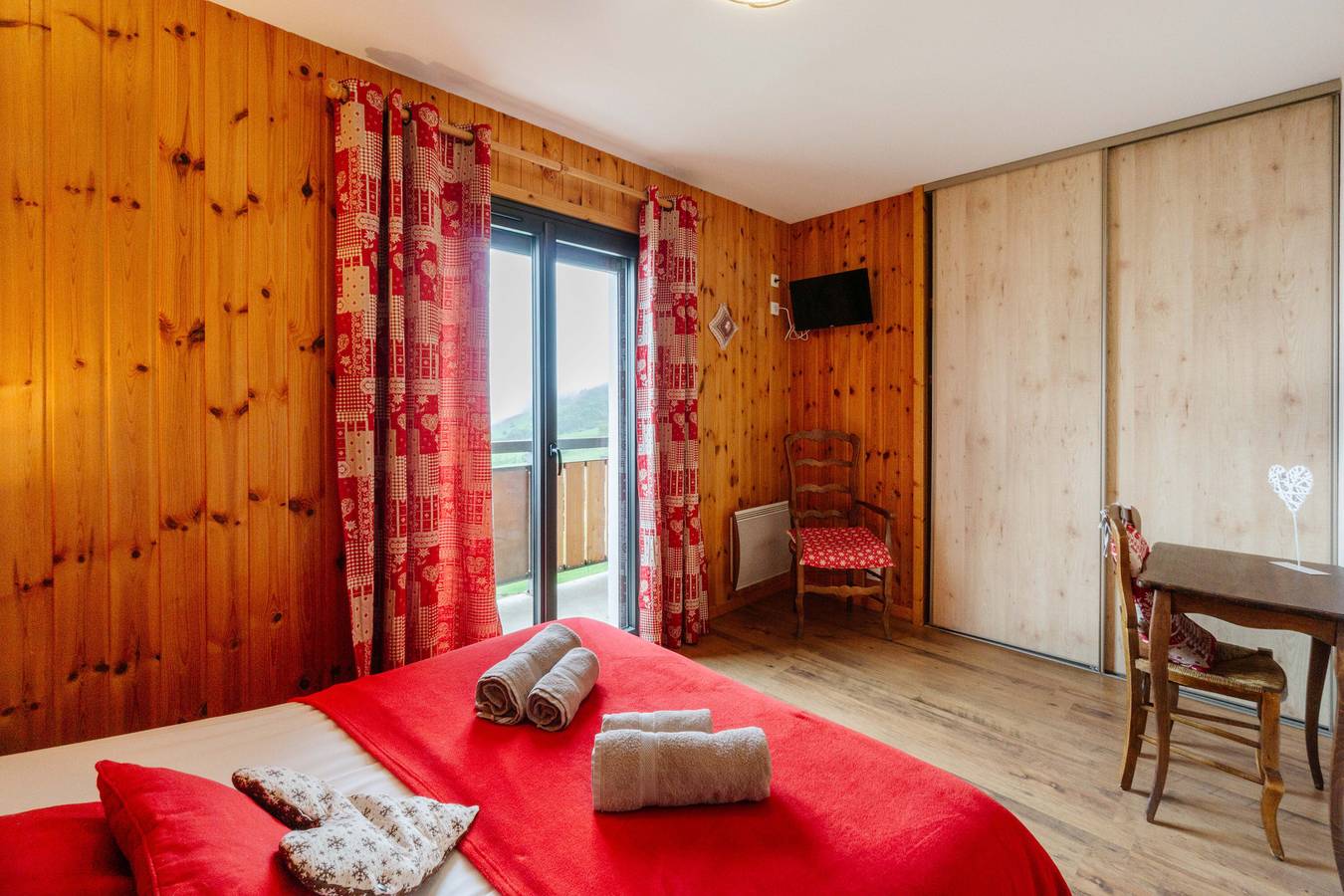 Appartement entier, Appartement 'Sabot De Vénus' avec vue sur les montagnes, jardin partagé et Wi-Fi in La Toussuire, Fontcouverte-la-Toussuire