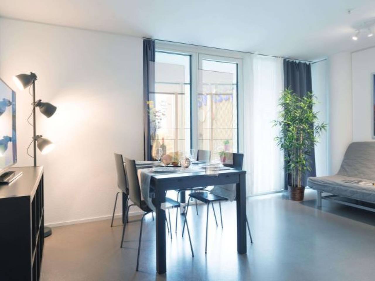 Ganze Wohnung, Ferienwohnung für 5 Personen mit Balkon in Luzern, Vierwaldstättersee