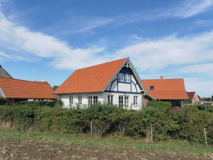 Ferienwohnung für 4 Personen, mit Garten und Terrasse in Groß Schwansee