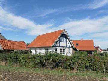 Ferienwohnung für 4 Personen, mit Terrasse und Garten in Groß Schwansee