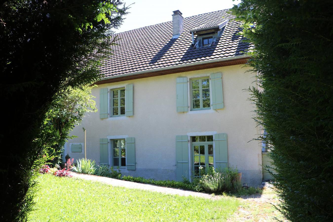 Gîte for 7 people with terrace in Rurey, Jura Francais