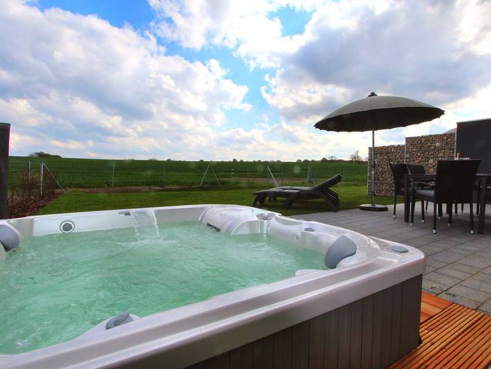 Ferienhaus für 7 Personen, mit Ausblick und Sauna sowie Terrasse und Garten, kinderfreundlich in Göhren-Lebbin