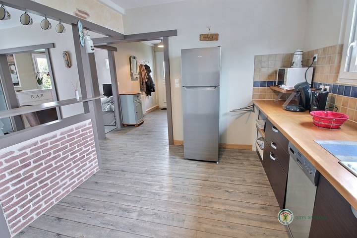 Gîte pour 6 personnes, avec jardin et terrasse, animaux acceptés à Trélévern - 4