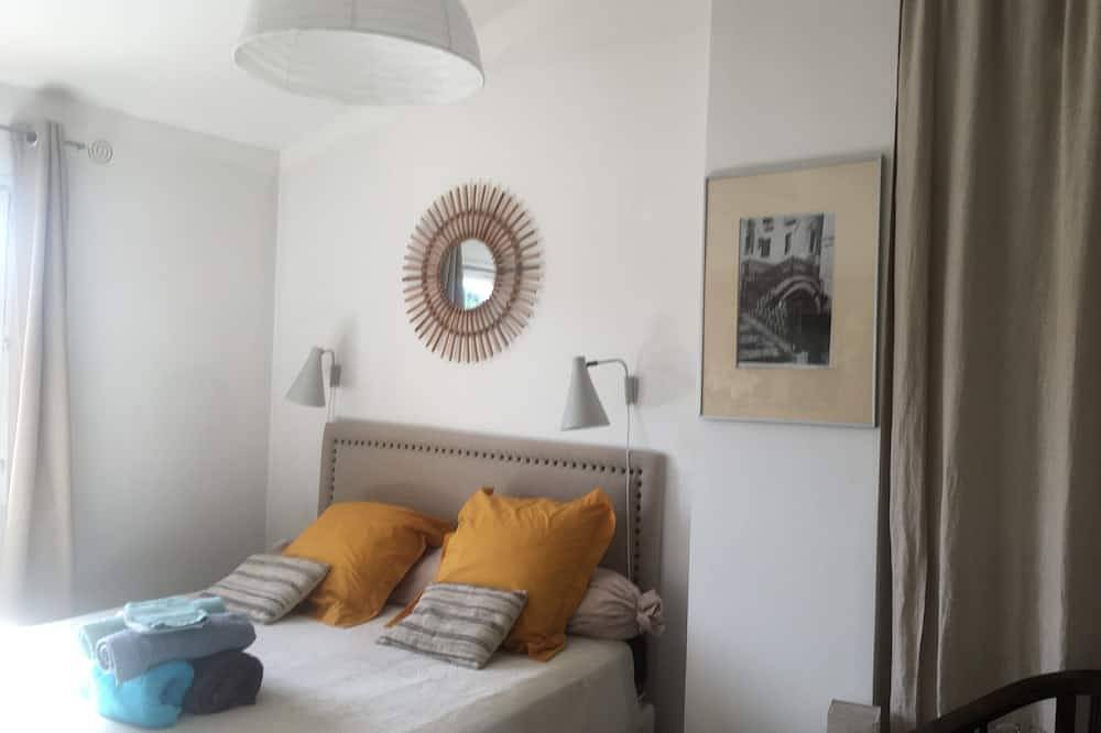 Charming House Under The Trees In A Very Large Garden in Aix-en-Provence, Aix-en-Provence und Umgebung