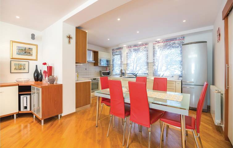 Ferienwohnung für 4 Personen, mit Whirlpool und Terrasse sowie Garten in Rijeka - 3