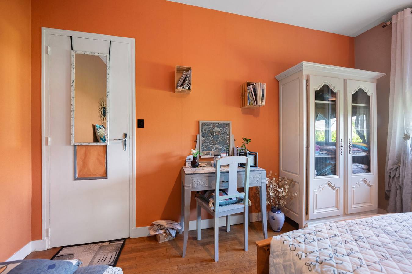 Gästezimmer „Les Camélias“ mit Gemeinschaftsterrasse und privatem Garten in Orval, Coutances und Umgebung