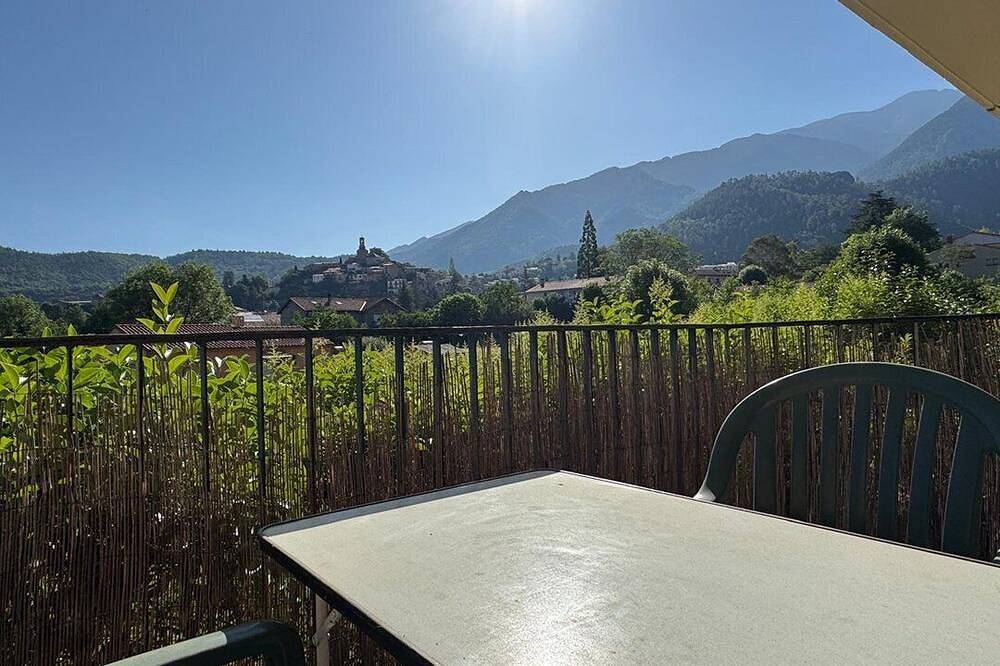 Apartamento entero, Bel Appartement Au Rez De Chaussee Avec Terrasse A 2 Pas Du Centre Ville in Vernet-les-Bains, Región de Prades (Francia)