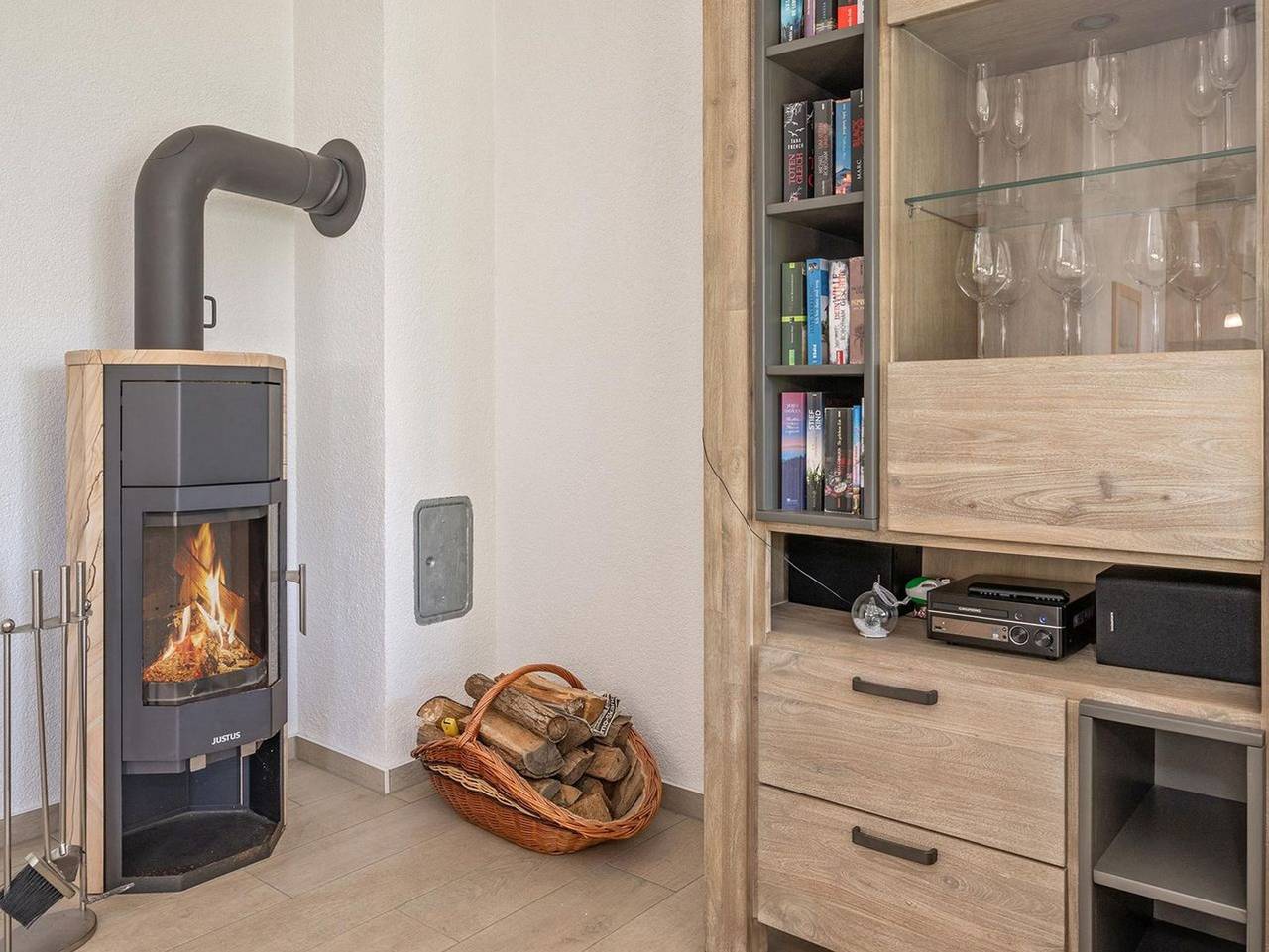 Ganze Ferienwohnung, Sonnenpark 02 - Sonnenpark 02 - Kamin und sonnige Terrasse in ruhiger Lage in Gothensee, Korswandt