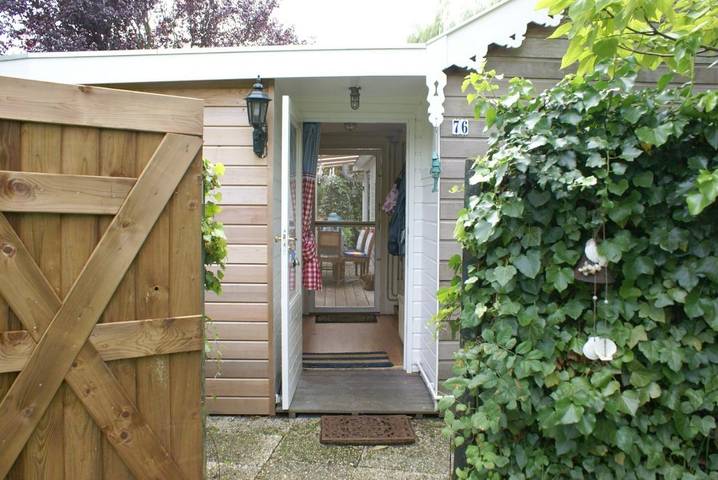 Chalet für 3 Personen, mit Terrasse und Garten sowie Ausblick