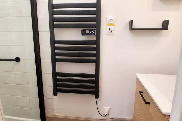 Gîte pour 2 personnes, avec terrasse et jardin, animaux acceptés à Saint-Honoré-les-Bains - 4