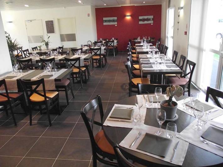 Hôtel pour 2 personnes, avec terrasse et jardin, animaux acceptés à Saint-Onen-la-Chapelle - 4