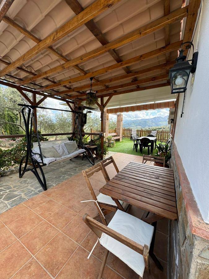 Casa rural para 6 personas, con Terraza y Jardín además de Piscina y Vistas en Yunquera - 3