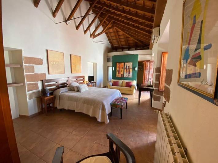 Casa de vacaciones, con Terraza además de Jardín y Piscina en Montoro 