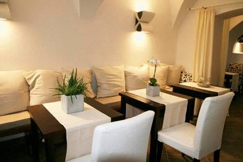 Hotel, mit Terrasse in Lutherstadt Eisleben