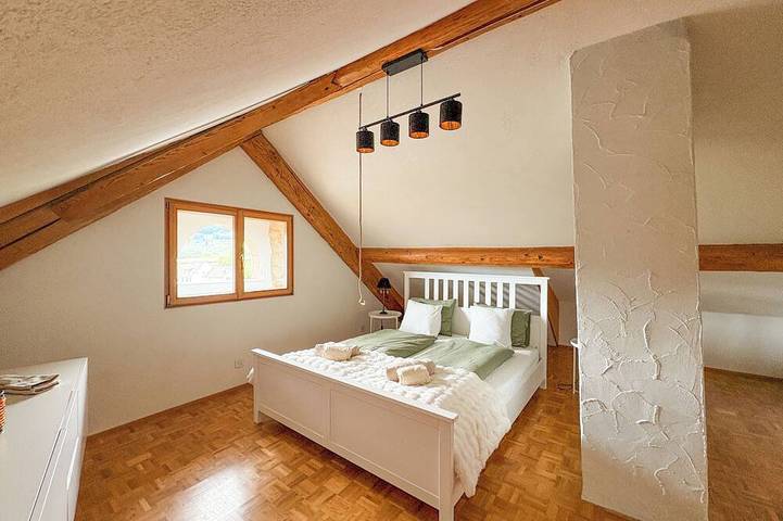 Entire apartment, Wenslingen: An Oasis of Relaxation – Near Basel, Balcony, Open Kitchen, Free Parking in Wenslingen, Region Basel RDK