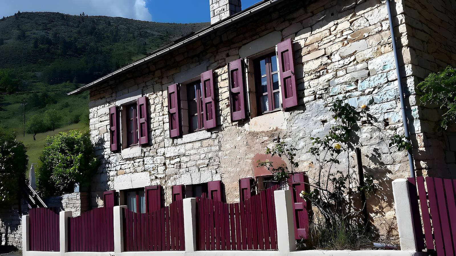 Gîte « La Bélugue » en Ste-Enimie: Vistas a la montaña, Wi-Fi y aire acondicionado in Gorges du Tarn Causses, Cevenas