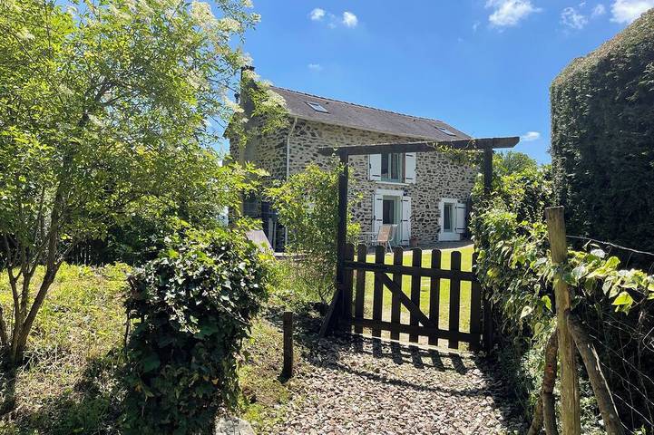 Gîte pour 4 personnes, avec jardin et terrasse