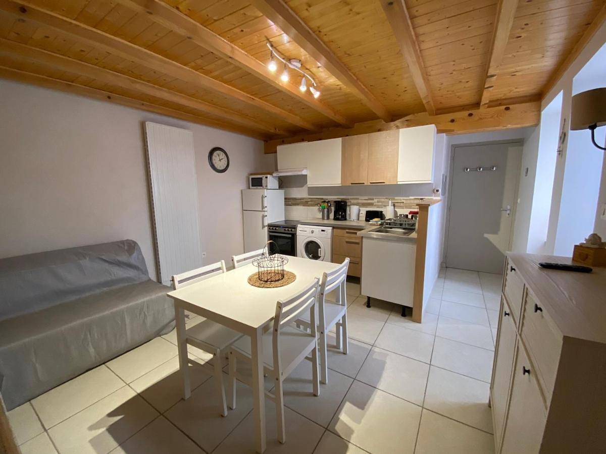 Appartement entier, Le Cocon de Curson Gîte le Papillon in Chanos-Curson, Région de Valence