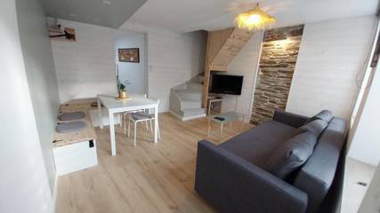 Gîte pour 7 personnes, avec vue et jardin à Fumay