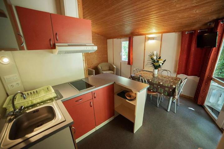 Parc de vacances pour 4 personnes, avec vue et jardin dans les Pyrénées - 2