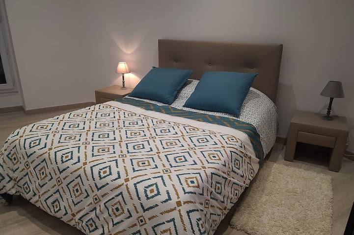 Apartamento entero, Luxurious apartment, wifi, air conditioning, 50M from the beach in Niza, Costa mediterránea (Francia)