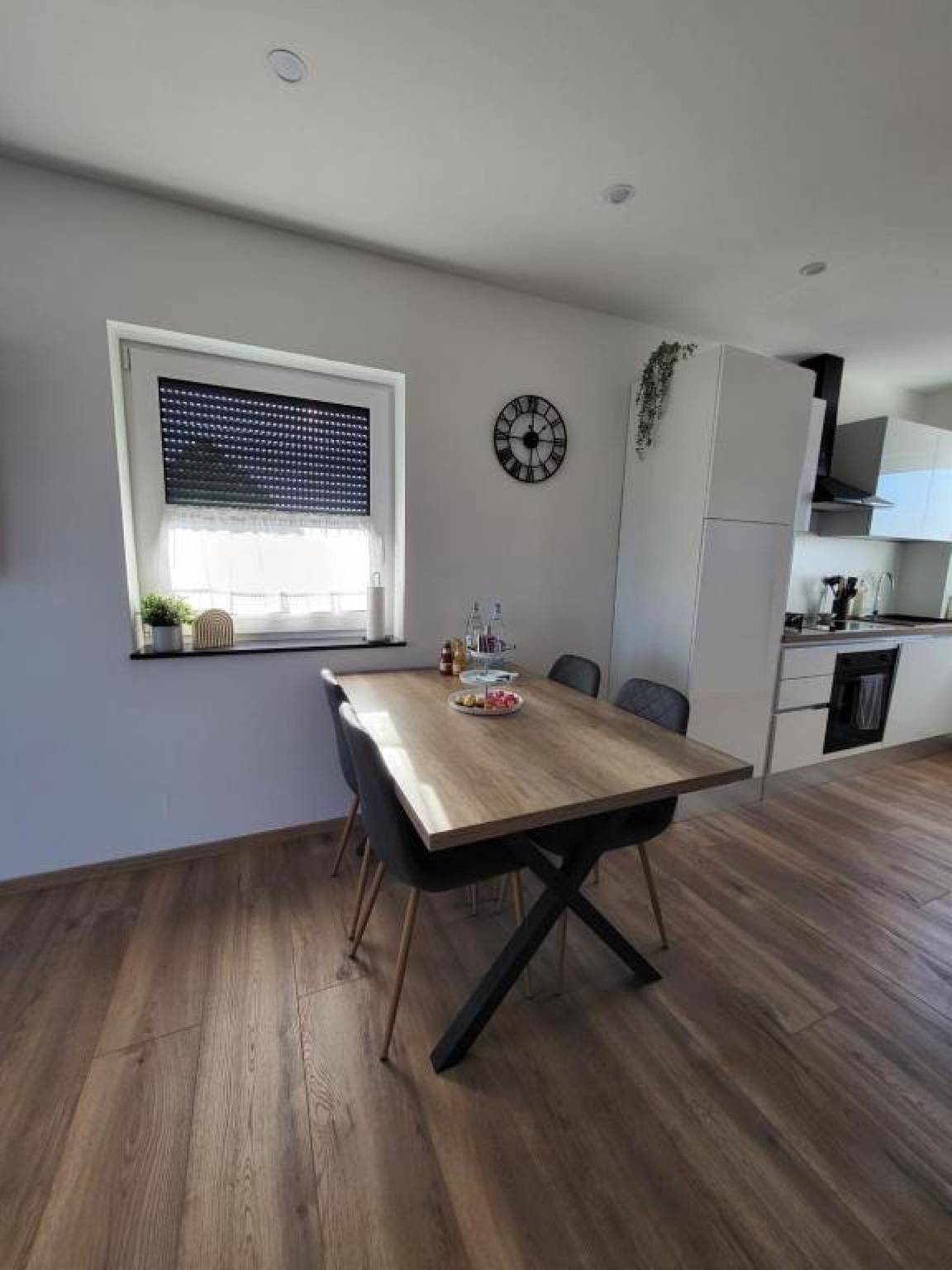 Ganze Wohnung, Ferienwohnung 'Nia' mit Privatterrasse, Sauna, Whirlpool, Balkon und Wlan in Euskirchen, Eifel (Nordrhein-Westfalen)