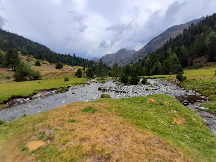 Gîte pour 5 personnes, avec jardin et vue à Alins - 4