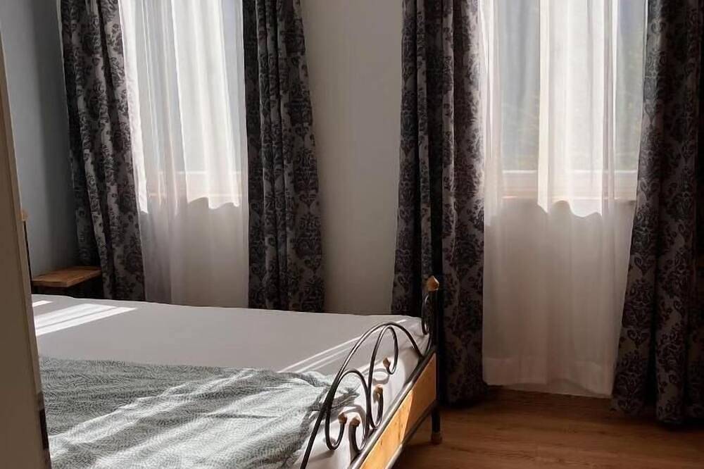 Entire apartment, Vacation apartment with 39 sqm near the Marina Forum in Regensburg, Eastern Bavaria