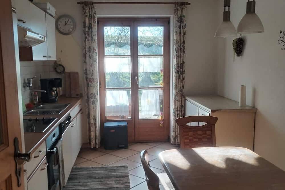 Ganze Wohnung, Ferienwohnung Rosenblüte auf Biobauernhof im schönen Oberallgäu in Altusried, Bayerisch Schwaben