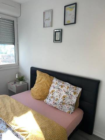 Chambre d’hôte pour 2 personnes, avec terrasse et vue à Évry
