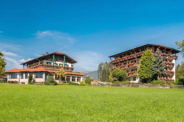 Hotel für 4 Personen, mit Balkon und Terrasse sowie Garten und Sauna in Spittal an der Drau