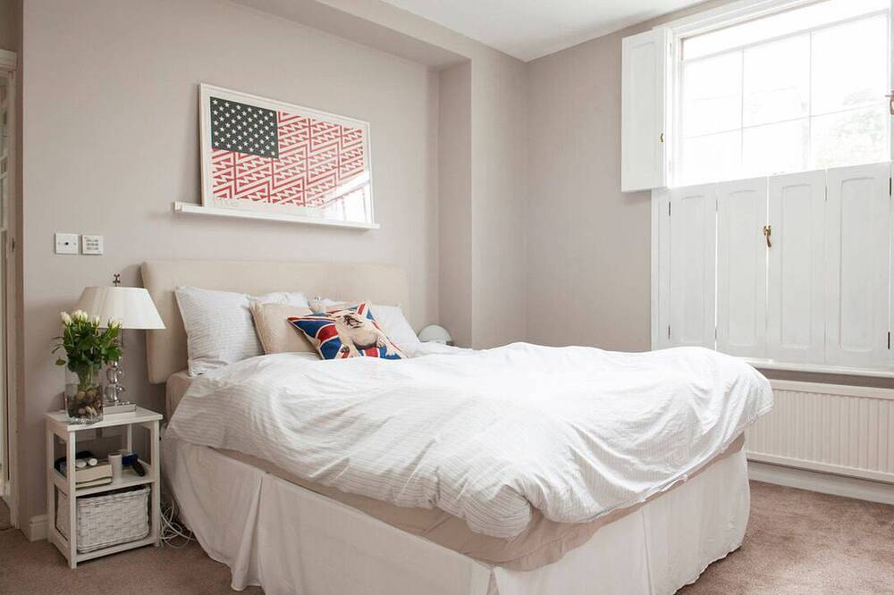Why rent a flat? Stay in a historic Victorian Cottage w/ Private walled Garden in Camden, London