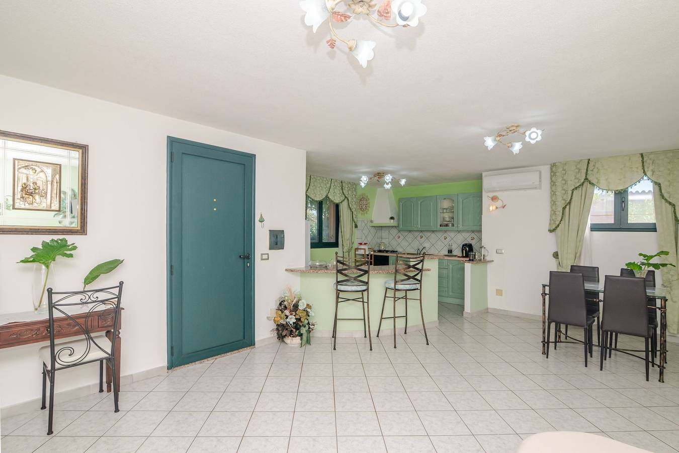 Entire apartment, Apartment 'La Casa di Piera 2' with Mountain View, Wi-Fi and Air Conditioning in Budoni, Olbia-Tempio